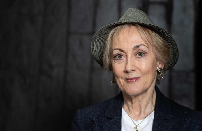 paula wilcox net worth
