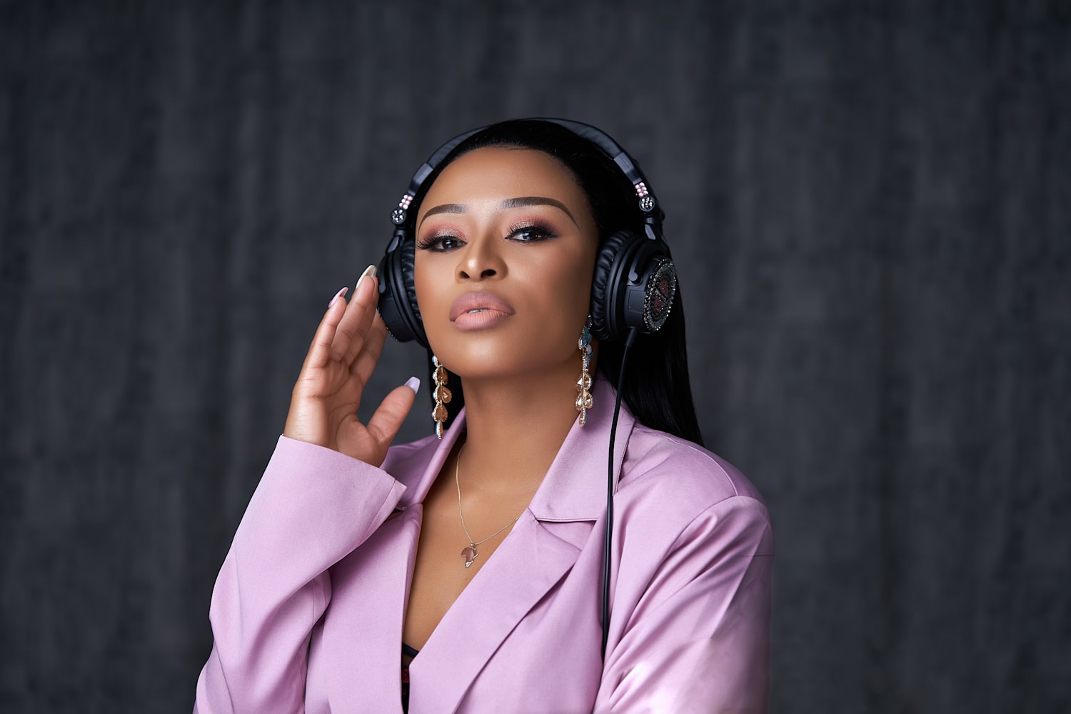 how old is dj zinhle