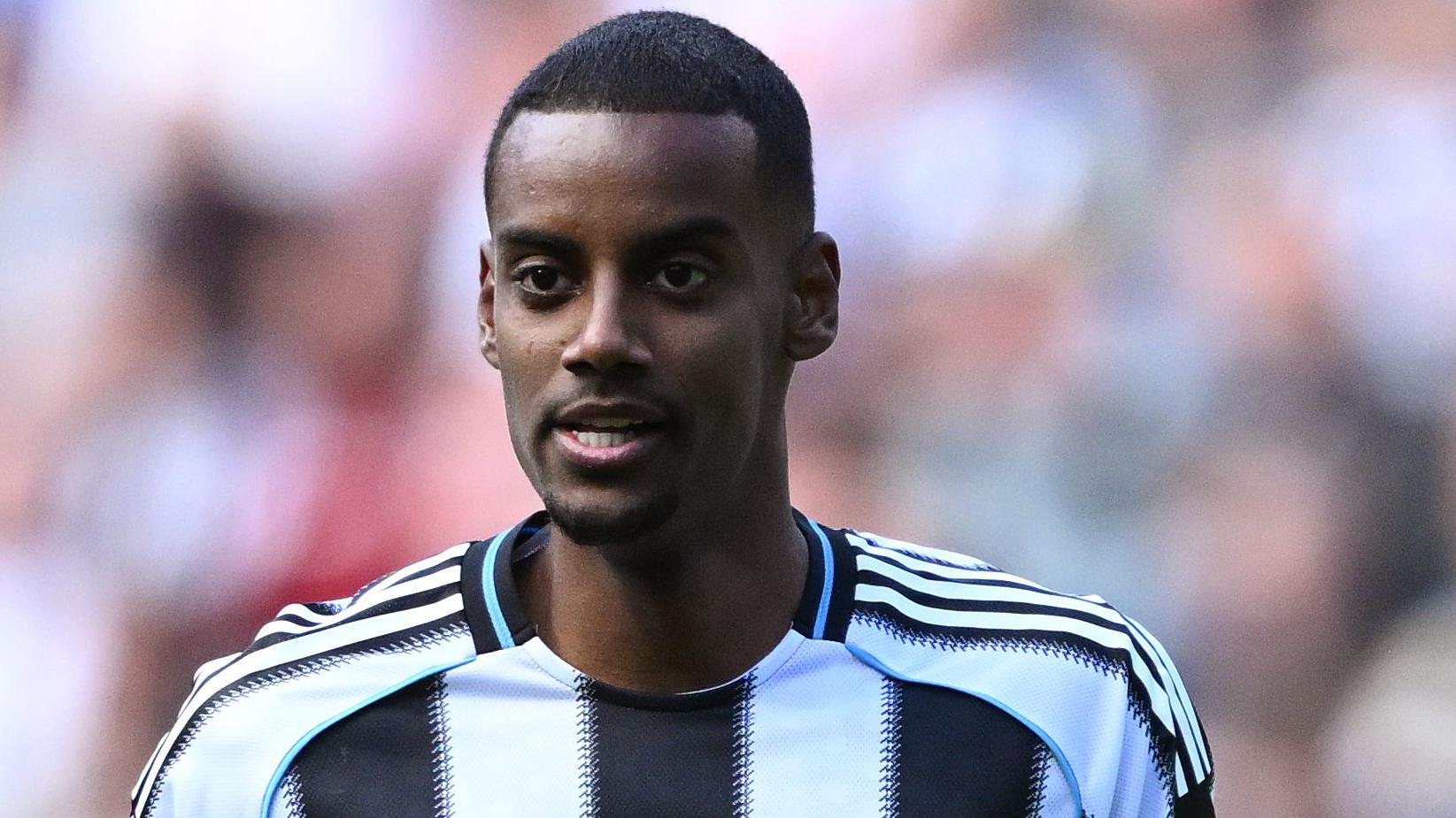 alexander isak transfer news alexander isak transfer news