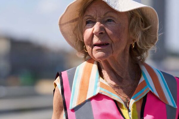 sheila reid net worth
