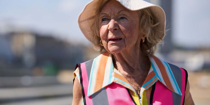 sheila reid net worth