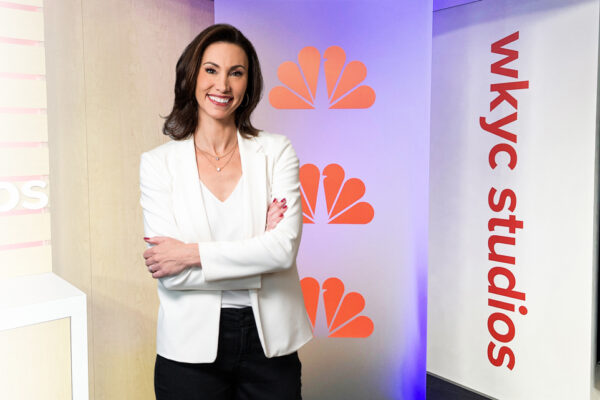 betsy kling salary